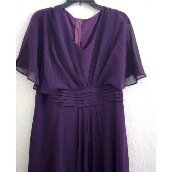 DRESS-Plum Purple-Lined-Flared Sleeves-V-Neck-Midi Length-Size XXL - Picture 2 of 8